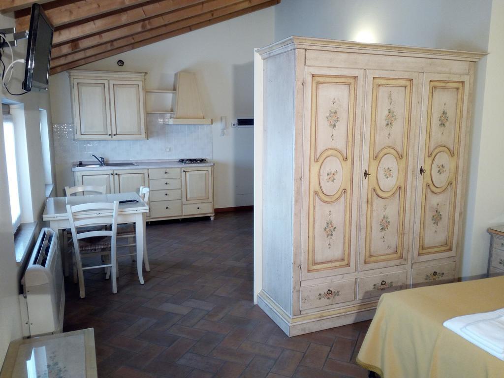 Bb Mambrotta Guest House San Martino Buon Albergo Ngoại thất bức ảnh