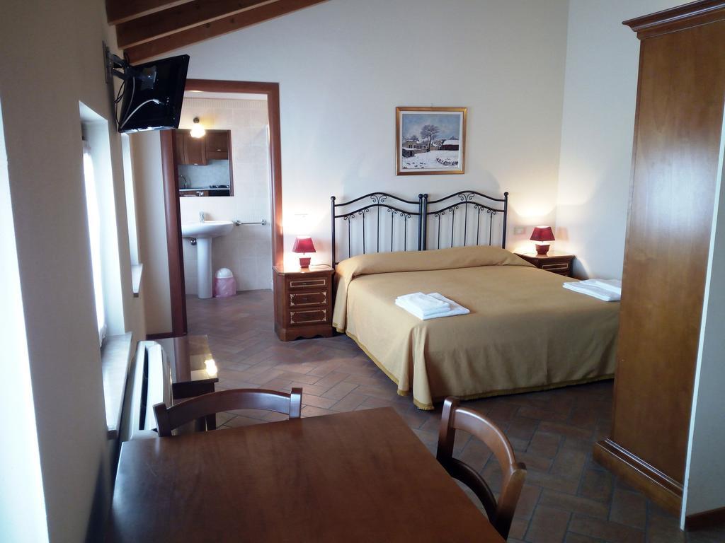 Bb Mambrotta Guest House San Martino Buon Albergo Ngoại thất bức ảnh