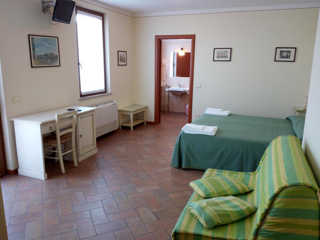 Bb Mambrotta Guest House San Martino Buon Albergo Ngoại thất bức ảnh